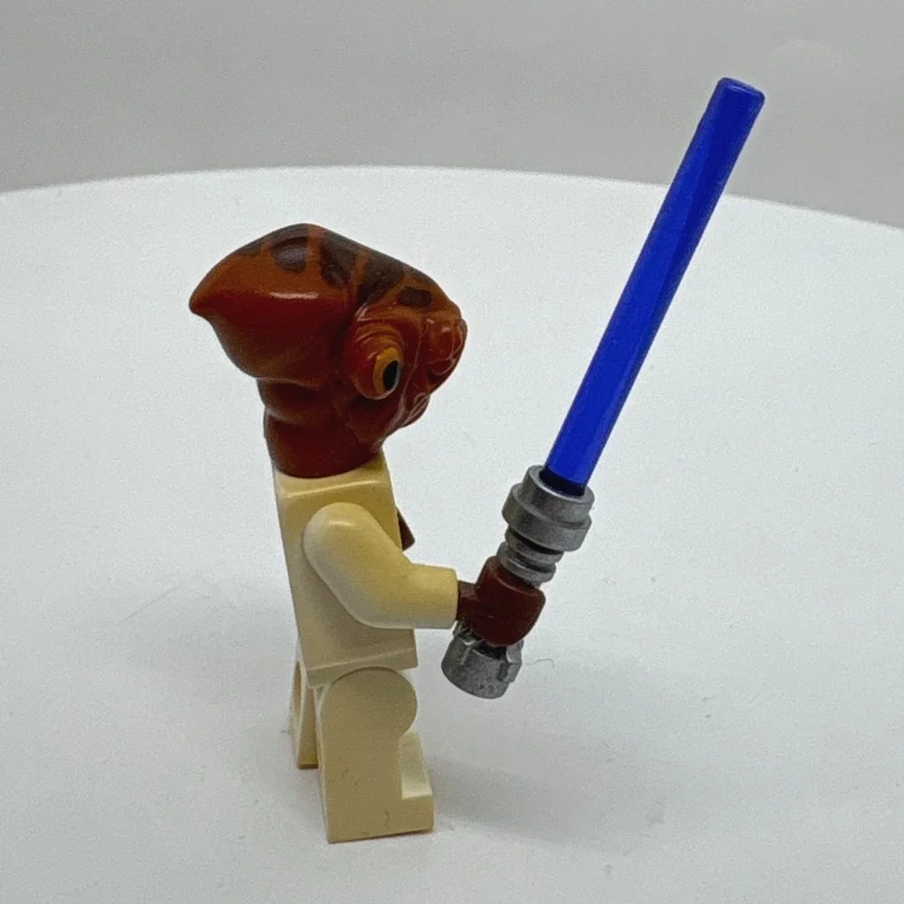 Lego Star Wars Admiral Ackbar Minifigure sw0247 White Spacesuit Blue Lightsaber